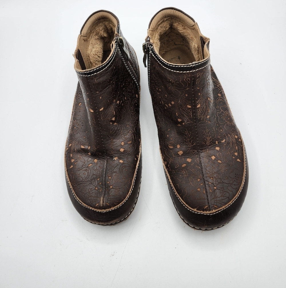 Lartiste Leather Faux Fur Lined Lightweight Embossed Brown Ankle Booties Sz 8